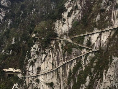 海口天堂寨旅游景区：自然奇观、历史文化、探险乐趣，一起发现美食之旅