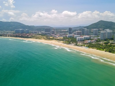 海口万宁旅游：海滩与热带雨林，魅力对比